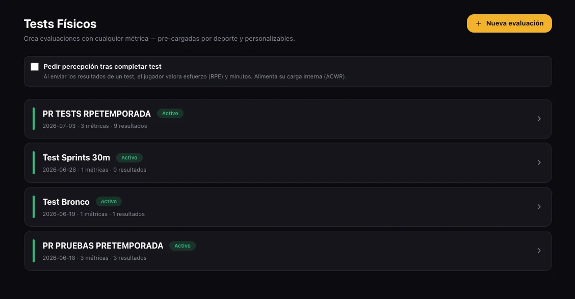 Panel de Tests Físicos del staff: botón para nueva evaluación, opción de pedir percepción (RPE) tras completar el test, y una lista de campañas activas con su fecha, número de métricas y resultados registrados.